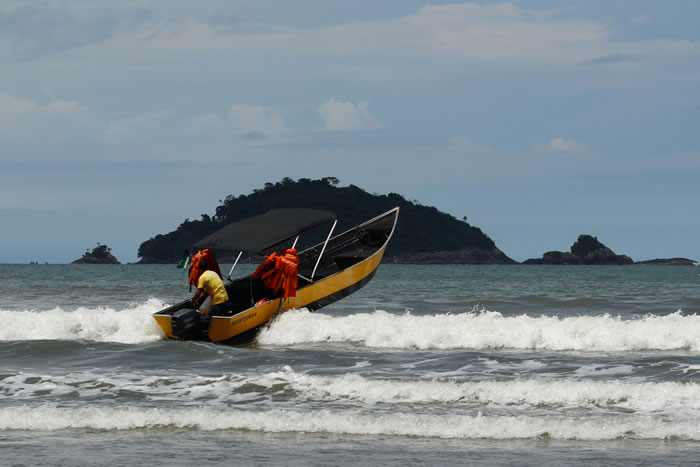 Passeios de Barco em Maricá e Travessia Ilhas Maricás