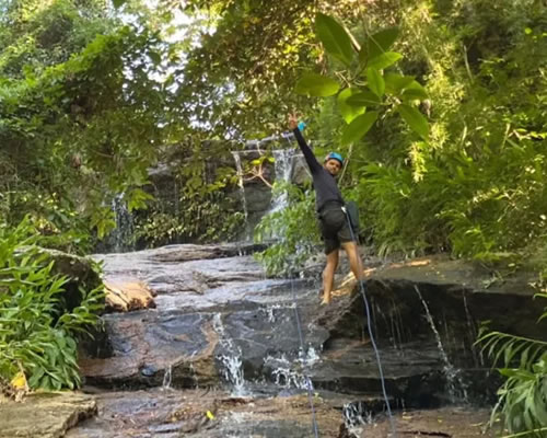 Cachoeira do Dentinho em Maricá, Dentinho Mountain Park, Cachoeira no Espraiado